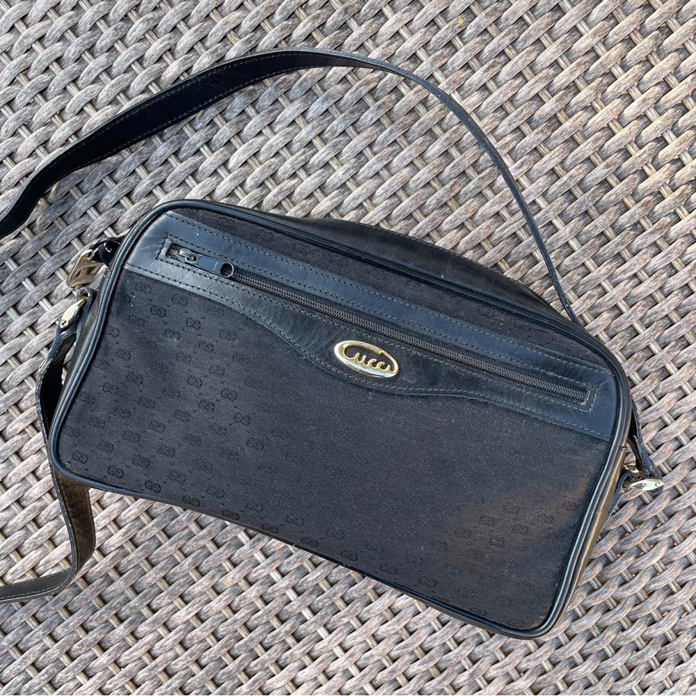 VINTAGE GUCCI MONOGRAM SHOULDER BAG